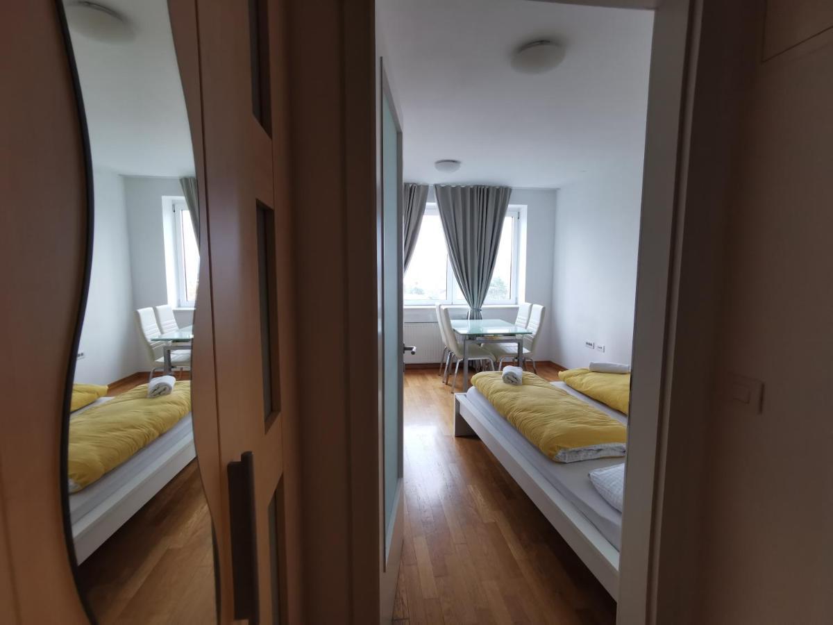 Trnovo Apartment With Free Parking Liubliana Exterior foto